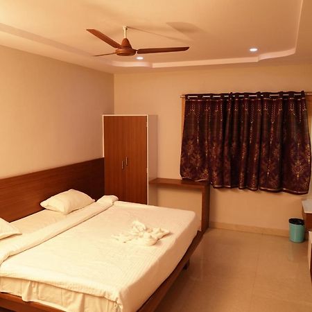 Swagath Residency คาคินาดา ภายนอก รูปภาพ