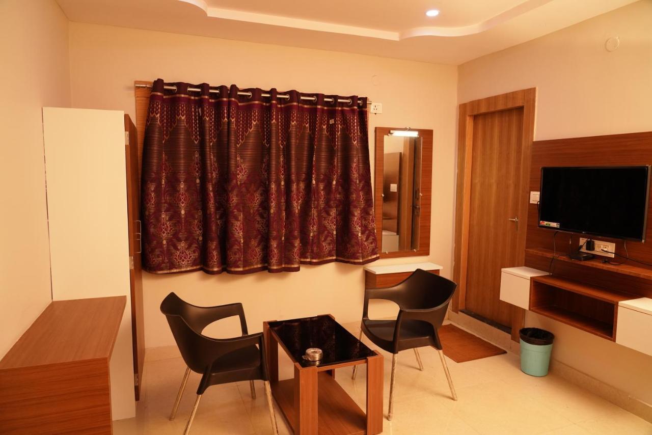 Swagath Residency คาคินาดา ภายนอก รูปภาพ