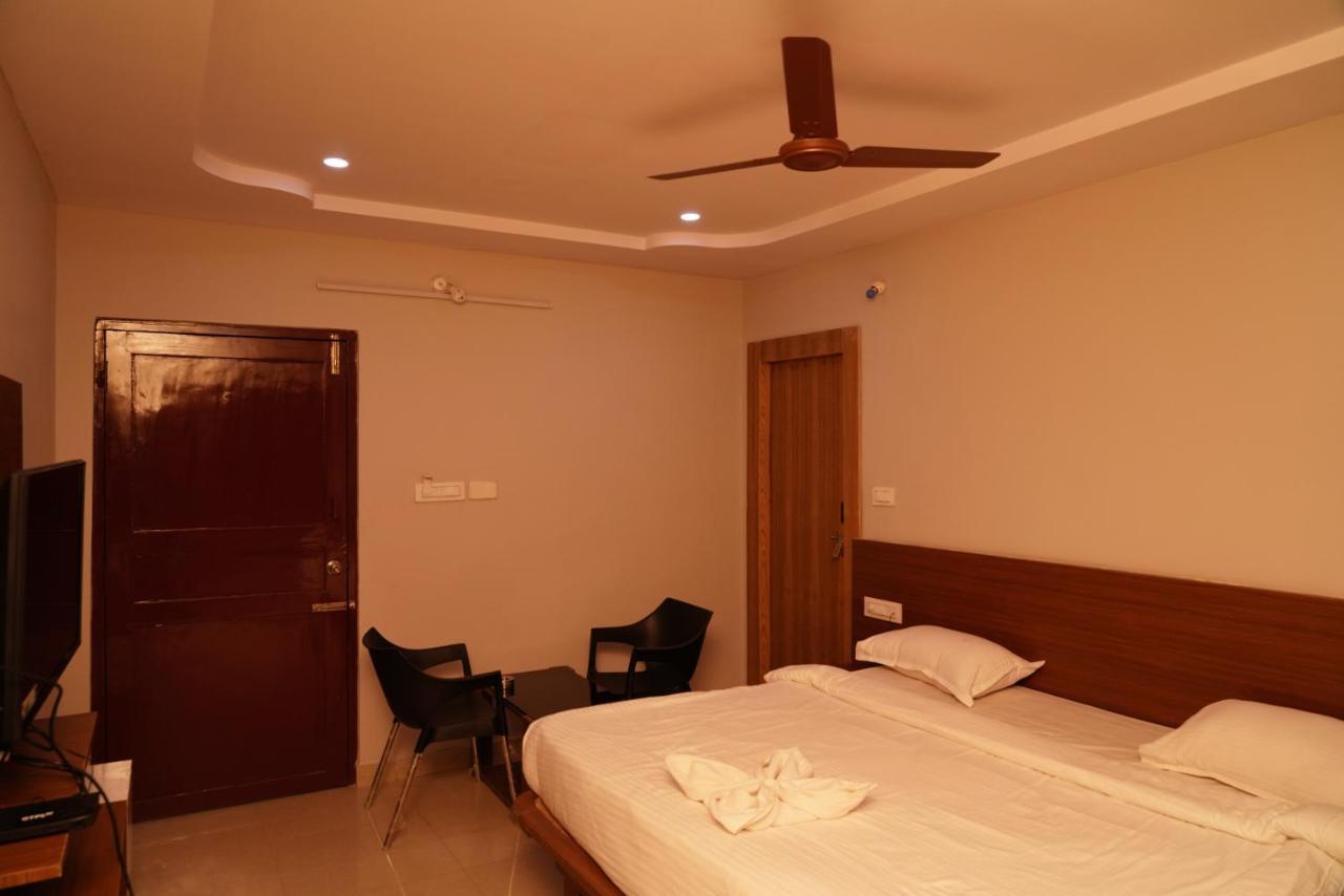 Swagath Residency คาคินาดา ภายนอก รูปภาพ